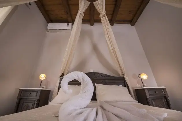 Villa, 3 Yatak Odası, Kişiye Özel Havuzlu, Deniz Manzaralı (Mirtia)