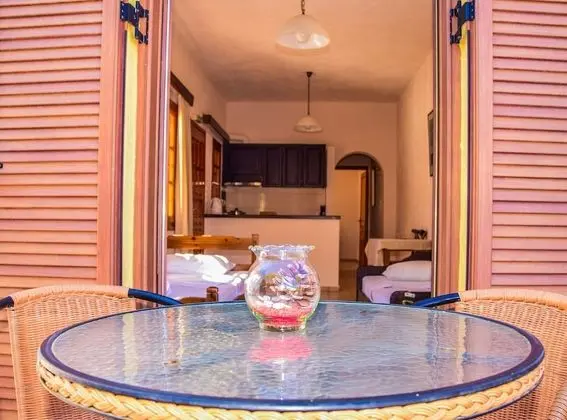 Apart Daire, Bahçe Manzaralı