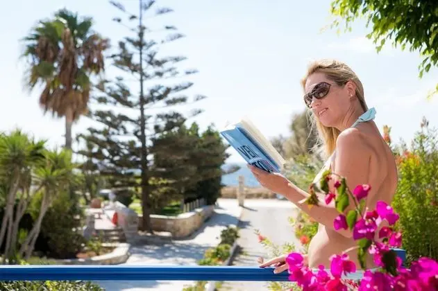 Stüdyo, Kısmi Deniz Manzaralı