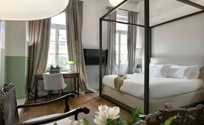 ATHINAIDOS ELIXIR SUITE by K&K