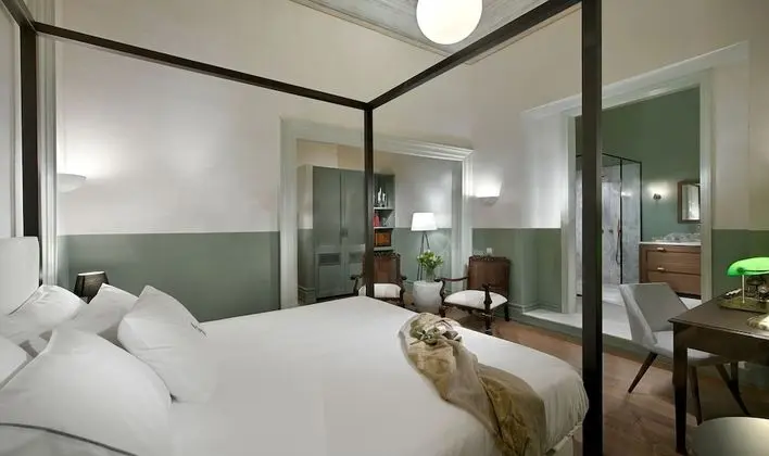 ATHINAIDOS ELIXIR SUITE by K&K