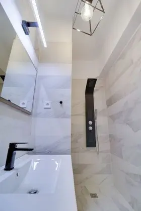 Elite Tek Büyük veya İki Ayrı Yataklı Oda, Balkon (101)