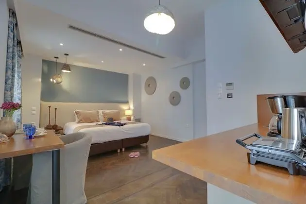 Superior Tek Büyük veya İki Ayrı Yataklı Oda, Balkon (301)