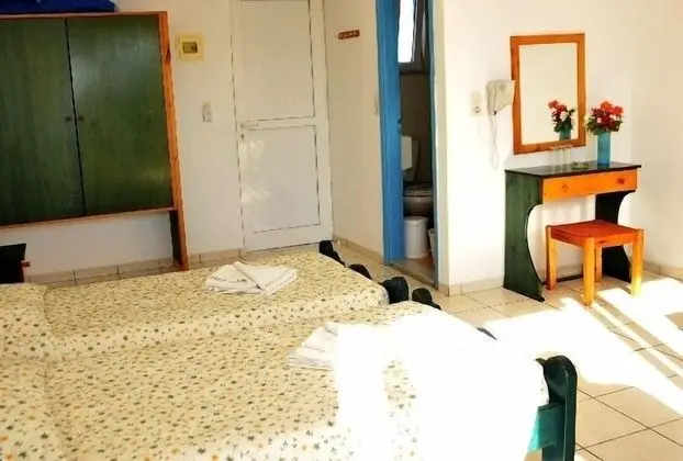 Üç Kişilik Oda