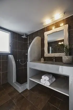 Suite, Jetted Tub