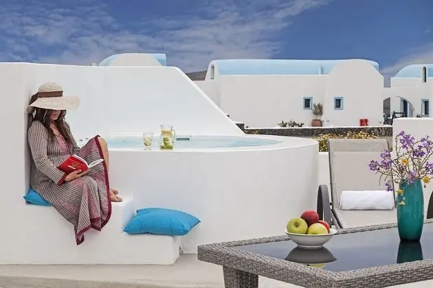 Two Bedroom Family Apartment, Jetted Tub