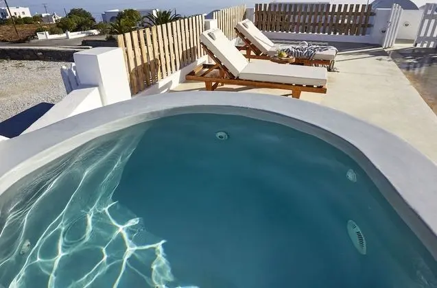 Two Bedroom Family Apartment, Jetted Tub