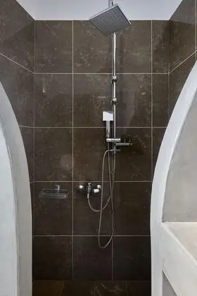 Two Bedroom Family Apartment, Jetted Tub