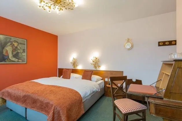 Standard Tek Büyük Yataklı Oda