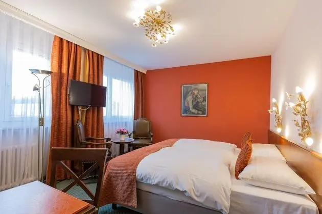 Standard Tek Büyük Yataklı Oda