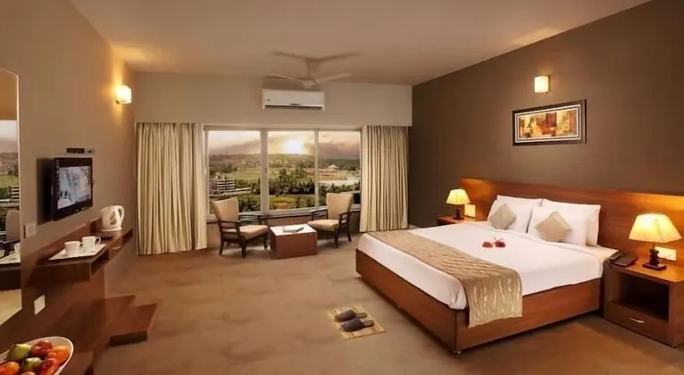 Luxury Tek Büyük veya İki Ayrı Yataklı Oda, 1 En Büyük (King) Boy Yatak, Şehir Manzaralı