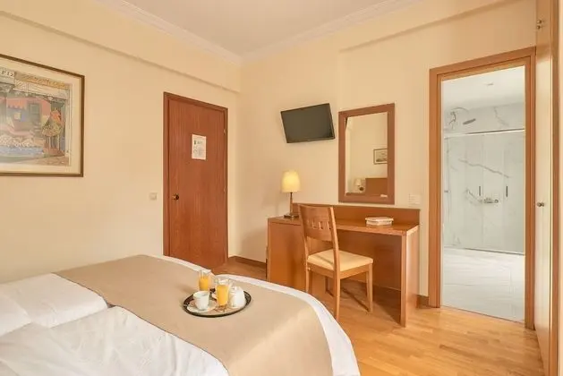 Superior Tek Büyük veya İki Ayrı Yataklı Oda