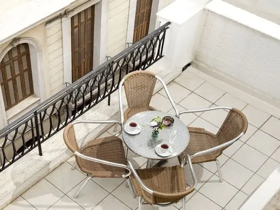 Superior Tek Büyük veya İki Ayrı Yataklı Oda