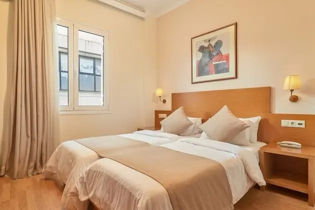 Tek Büyük veya İki Ayrı Yataklı Oda