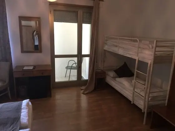 Dört Kişilik Oda