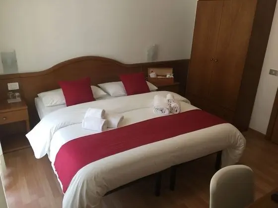 Tek Büyük Yataklı Oda