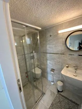 Confort Tek Büyük Yataklı Oda