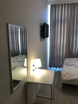 Ekonomik Tek Büyük Yataklı Oda