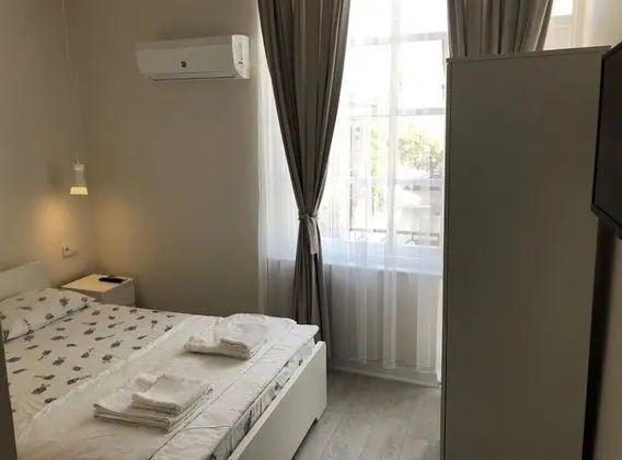 Ekonomik Tek Büyük Yataklı Oda