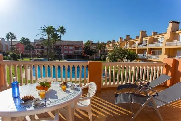 Apart Daire, 3 Yatak Odası, Balkon, Havuz Manzaralı