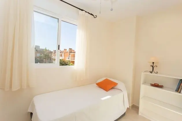 Apart Daire, 3 Yatak Odası, Balkon, Havuz Manzaralı