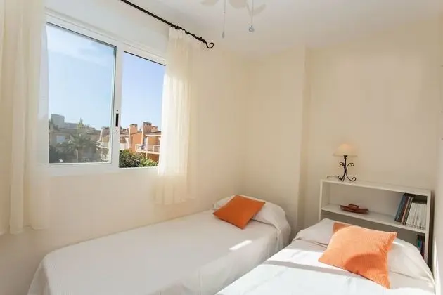 Apart Daire, 3 Yatak Odası, Balkon, Havuz Manzaralı