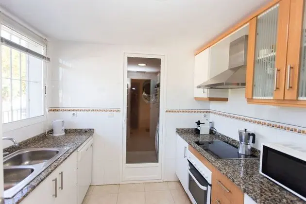 Apart Daire, 3 Yatak Odası, Balkon, Havuz Manzaralı