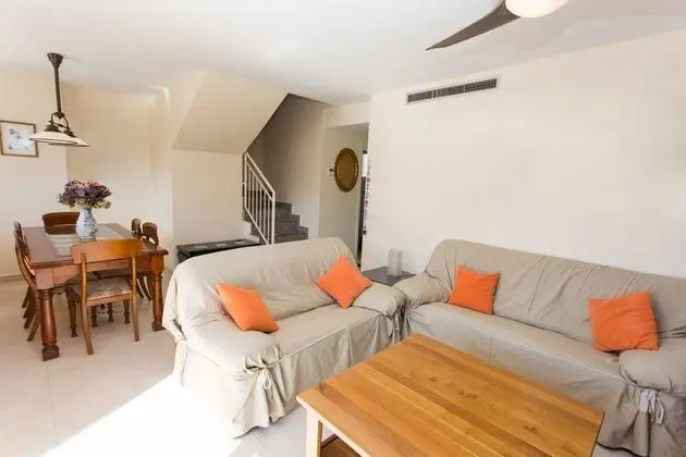 Apart Daire, 3 Yatak Odası, Balkon, Havuz Manzaralı