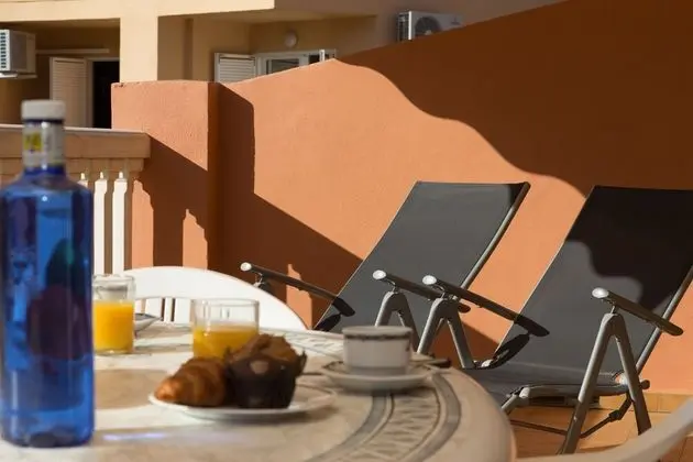 Apart Daire, 3 Yatak Odası, Balkon, Havuz Manzaralı