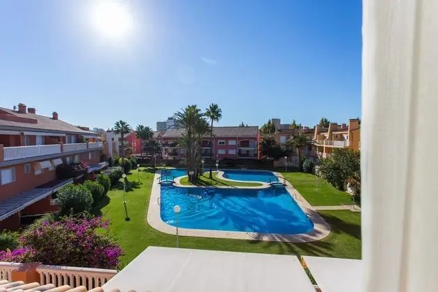 Apart Daire, 3 Yatak Odası, Balkon, Havuz Manzaralı