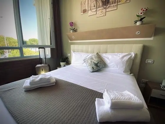 Classic Tek Büyük Yataklı Oda