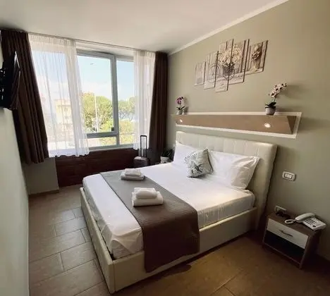 Classic Tek Büyük Yataklı Oda