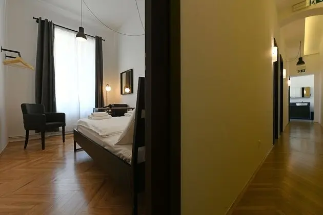 Comfort Tek Büyük Yataklı Oda, Ortak Banyo
