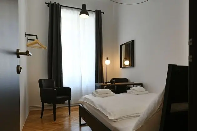 Comfort Tek Büyük Yataklı Oda, Ortak Banyo