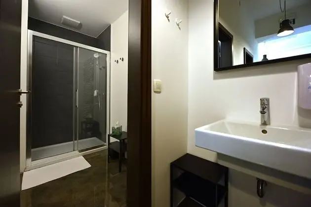 Comfort Tek Büyük Yataklı Oda, Ortak Banyo