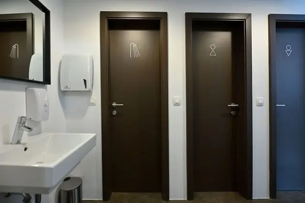 Comfort Tek Büyük Yataklı Oda, Ortak Banyo