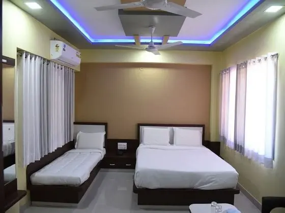 Deluxe Üç Kişilik Oda