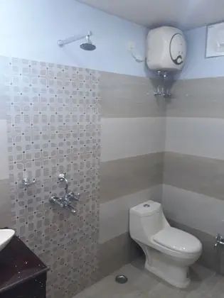Deluxe Oda, 1 En Büyük (King) Boy Yatak, Balkon, Göl Manzaralı