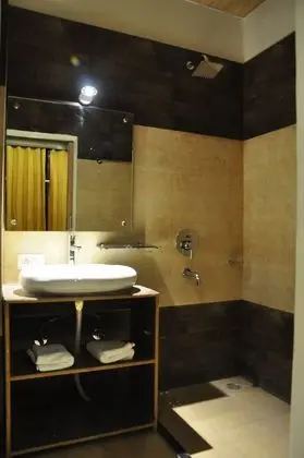 Luxury Oda