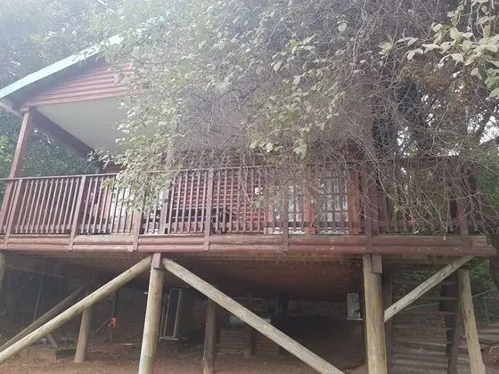 6 Sleeper Log Cabin (Dam vacinity)