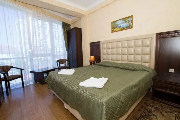 Standard Tek Büyük Yataklı Oda