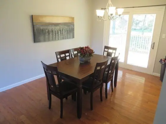 Deluxe Studio #2 (Enter thru front door, up stairs, turn right, end of hall, big #2 on dr)