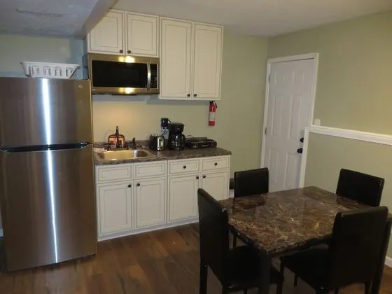 Luxury Studio #A (Entrance: Private entrance at top of driveway)