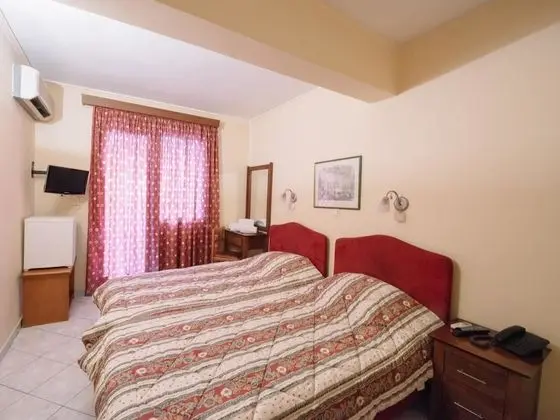 Classic Tek Büyük veya İki Ayrı Yataklı Oda