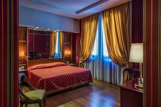 Superior Tek Büyük veya İki Ayrı Yataklı Oda