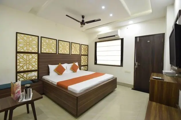 Premium AC Rooms