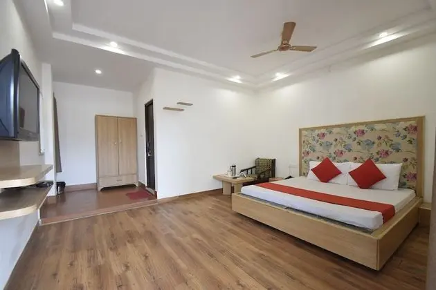 Premium AC Rooms
