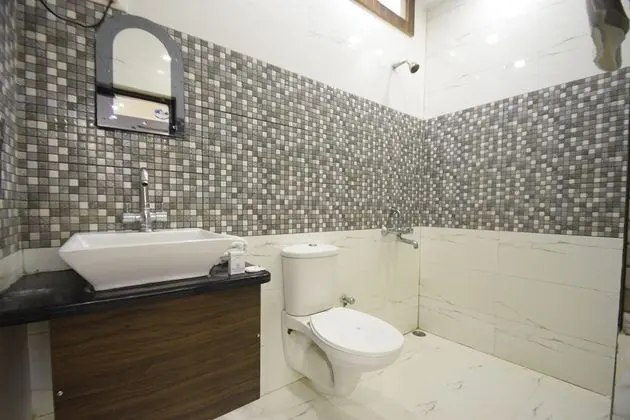 Premium AC Rooms