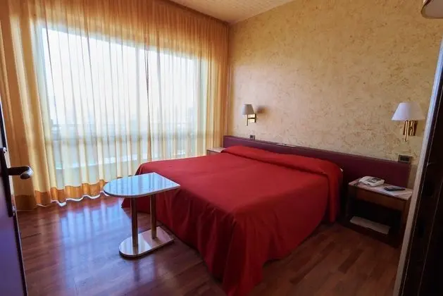 Tek Büyük Yataklı Oda, Göl Manzaralı