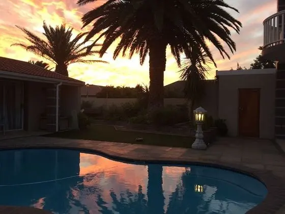 Standard Oda, 1 Yatak Odası (Pool Facing Double)